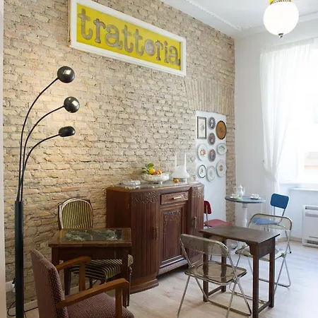 Laurus Colosseo Nocleg ze śniadaniem Rzym