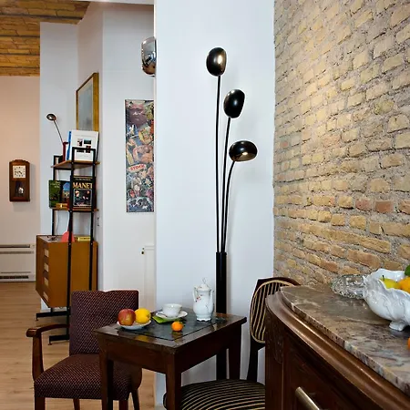 Laurus Colosseo Oda ve Kahvaltı 3*
